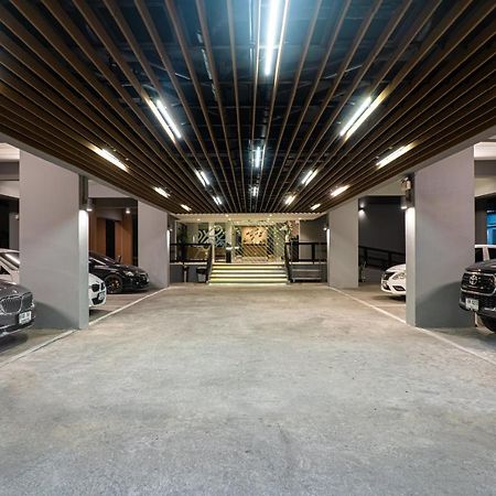Ploen Place Residence Pattaya Buitenkant foto
