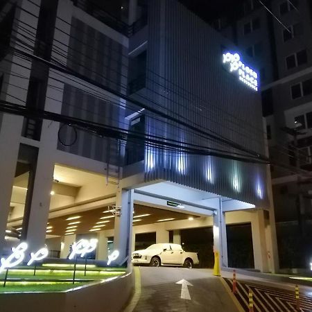 Ploen Place Residence Pattaya Buitenkant foto
