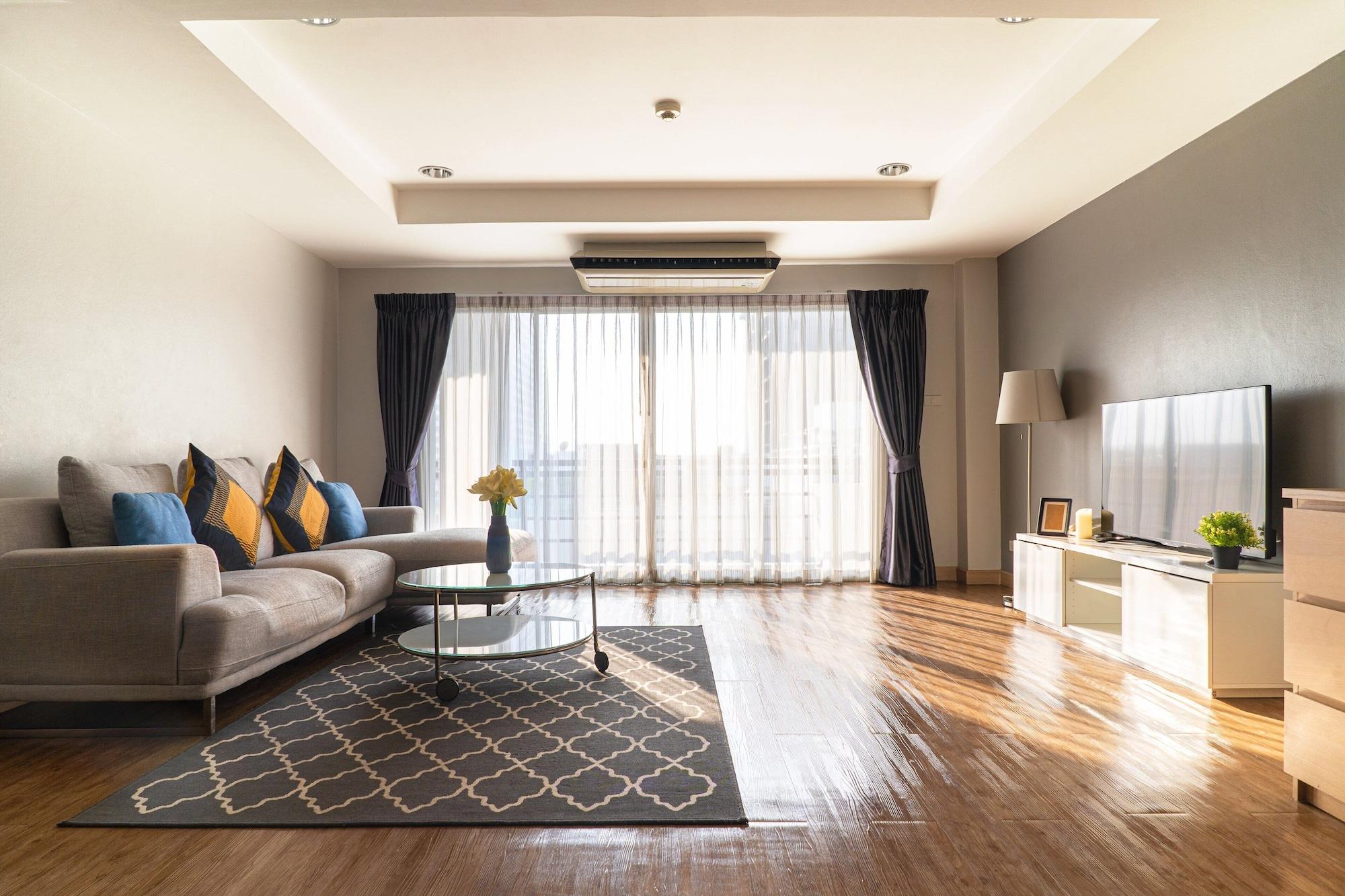 Ploen Place Residence Pattaya Buitenkant foto