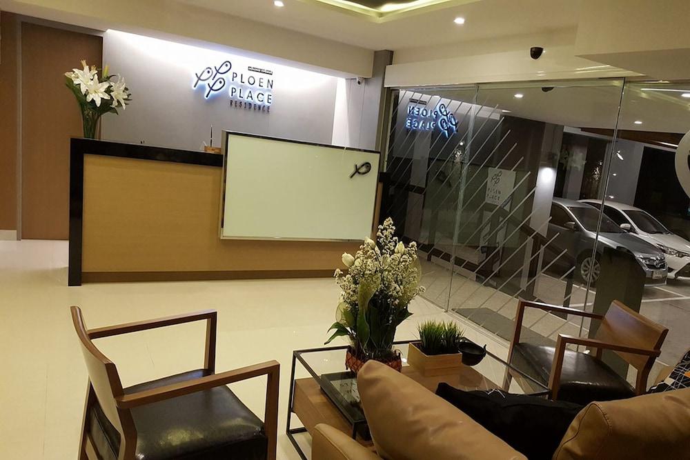 Ploen Place Residence Pattaya Buitenkant foto