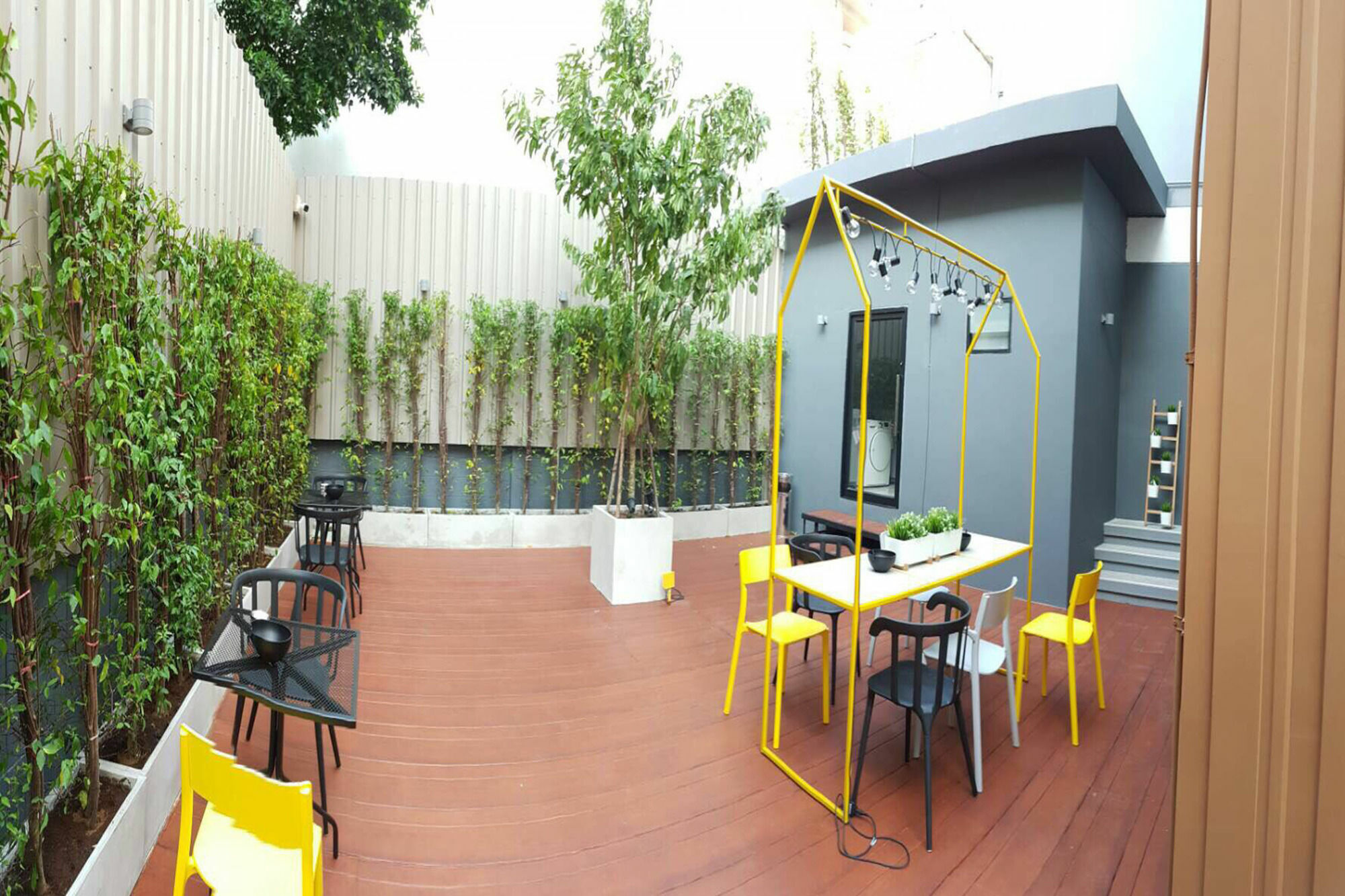 Ploen Place Residence Pattaya Buitenkant foto