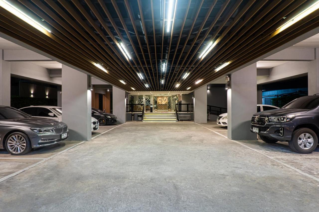Ploen Place Residence Pattaya Buitenkant foto